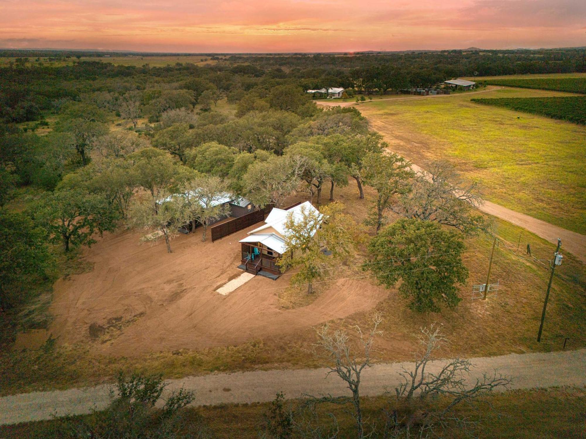 Ab Astris - Starry Night Cottage 1 Stonewall Buitenkant foto